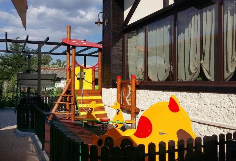 منتجع Complex Jitari