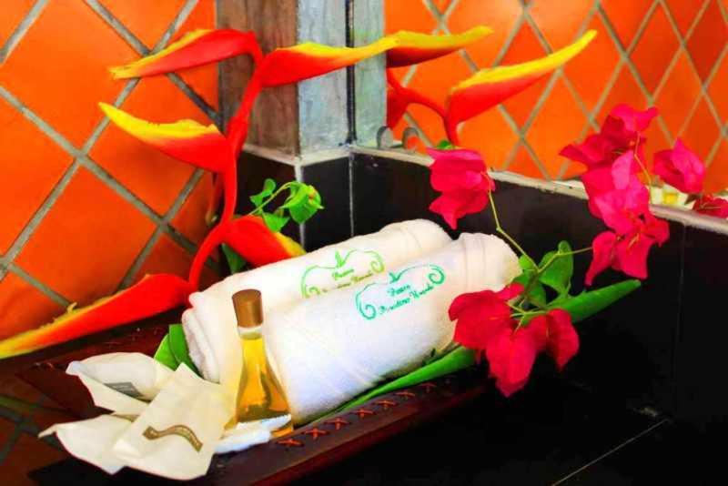 リゾートホテル Peace Paradise Beach