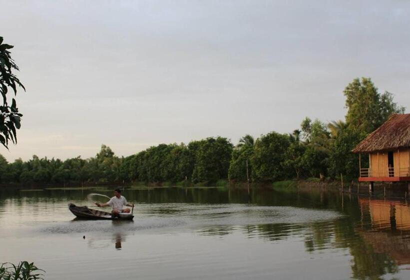 استراحتگاه Tra Vinh Lodge