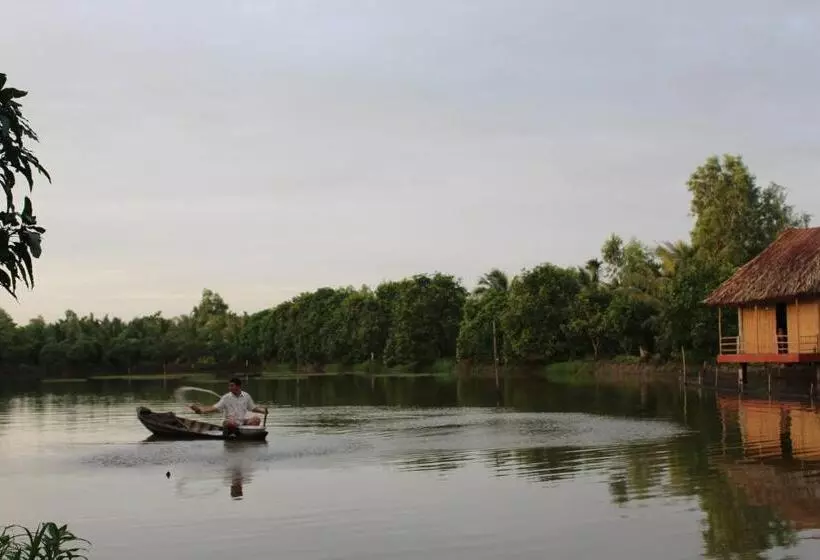 استراحتگاه Tra Vinh Lodge