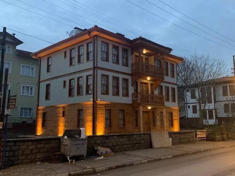 Aamiaismajoitus (B&B) Utku Konağı