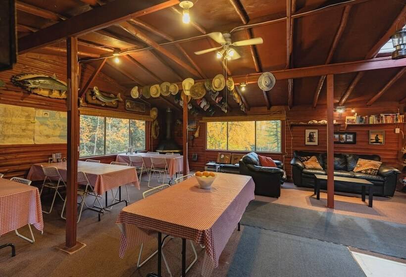 فندق Andrew Lake