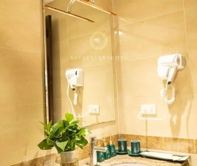 هتل Bay Luxury