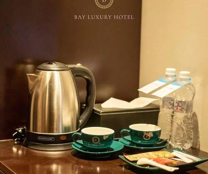 هتل Bay Luxury