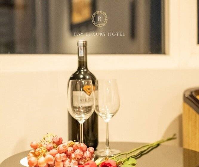 هتل Bay Luxury