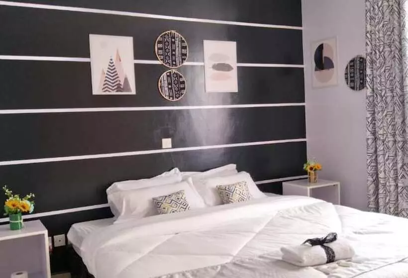 هتل Cozy Room Jkia