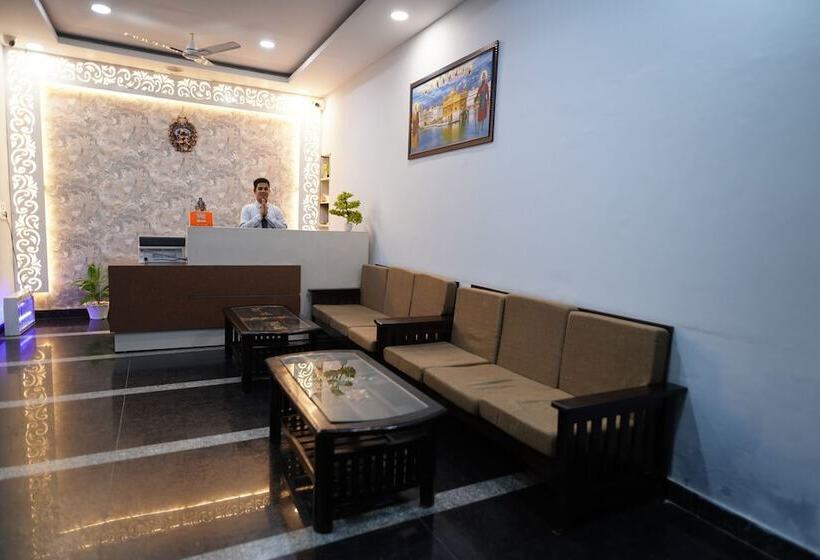 Hotel Golden Hut Derabassi