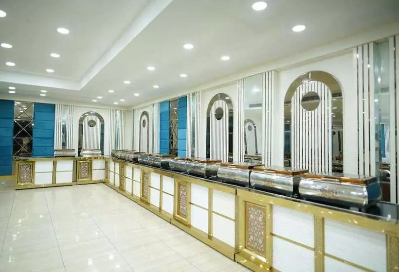 Hotelli Golden Hut Derabassi