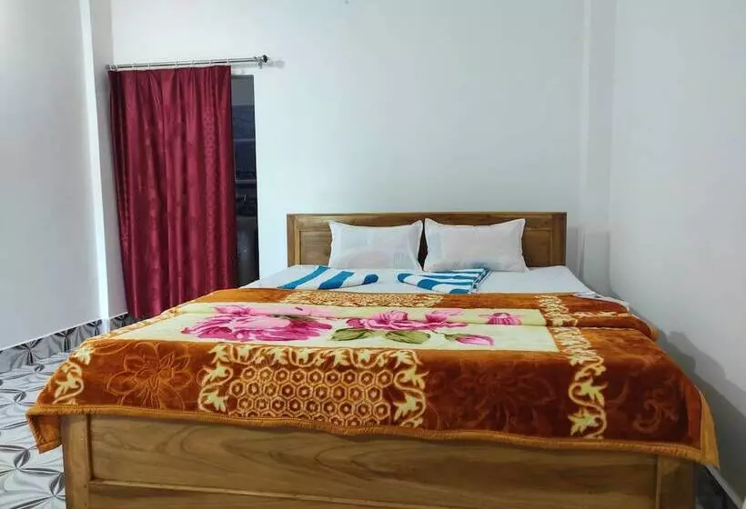 Hotelli Homecation Manas River Rock Lodge