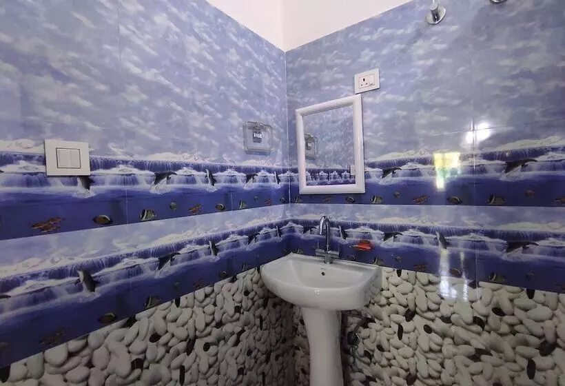 Hotelli Homecation Manas River Rock Lodge