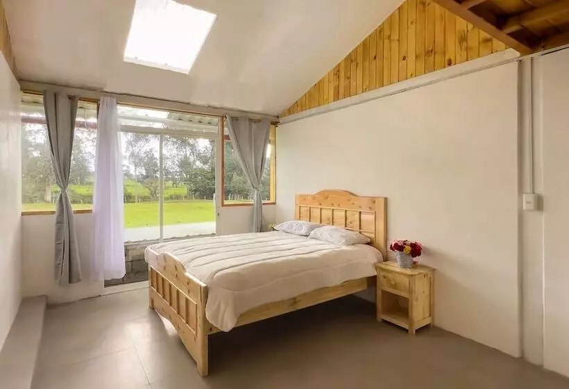 ホテル Ilinizas Mountain Lodge