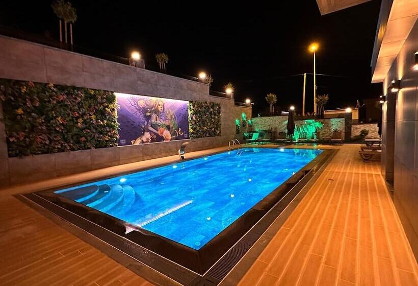 Отель La Miel Suites Sile