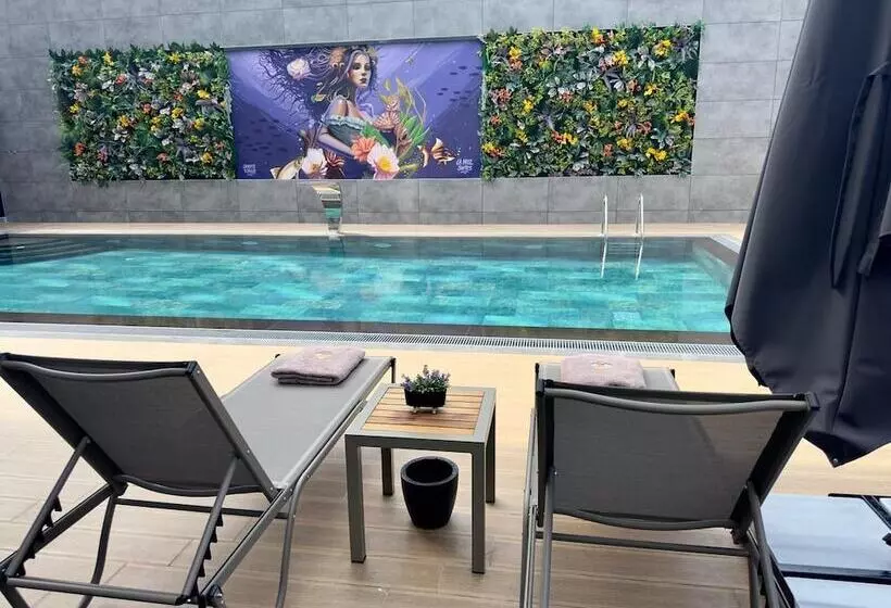 Hotelli La Miel Suites Sile