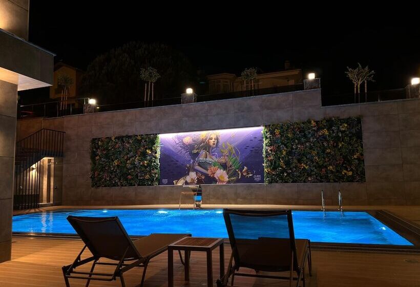 Отель La Miel Suites Sile