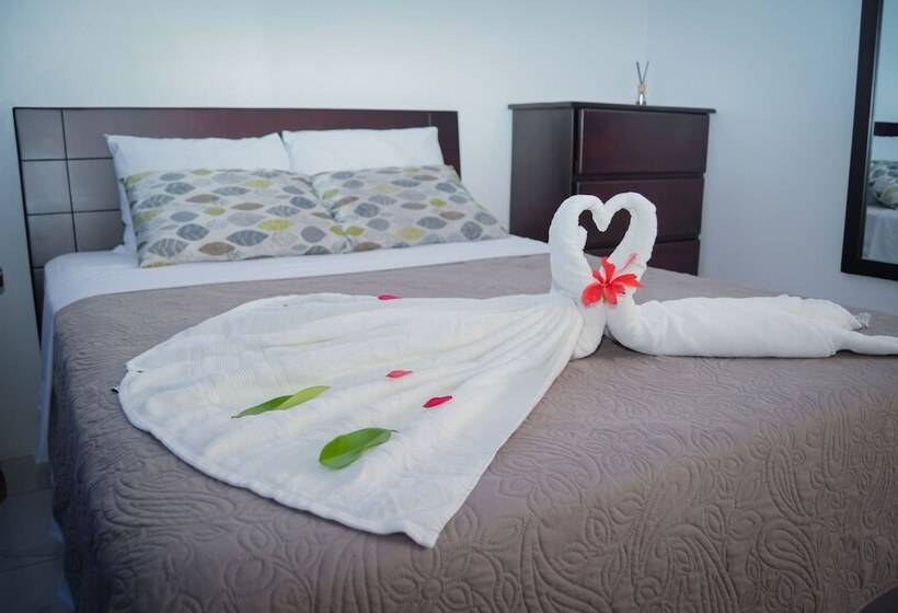 هتل Serendipity Tortuguero