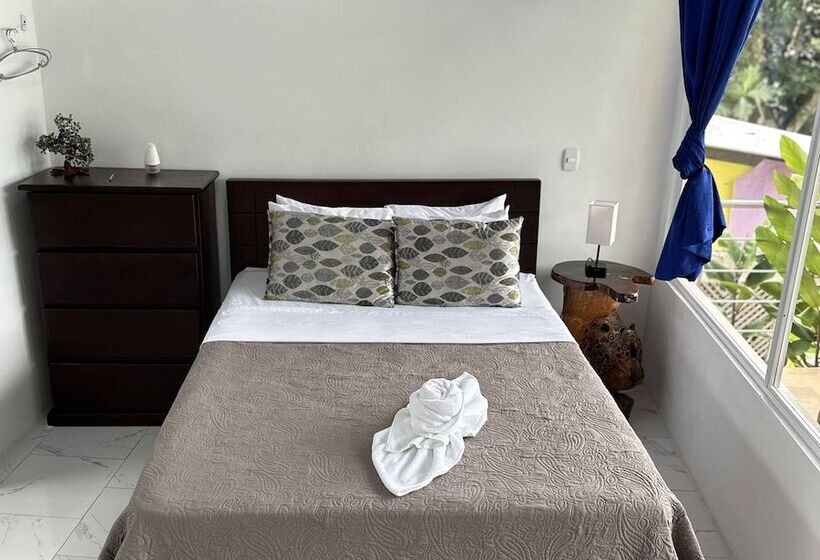 هتل Serendipity Tortuguero