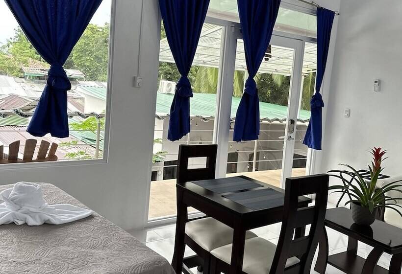 هتل Serendipity Tortuguero