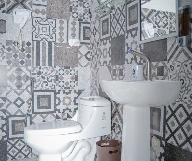 هتل Serendipity Tortuguero