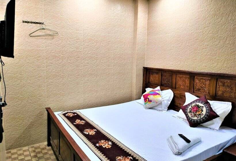 Hotel Shamim Residency Near Nizamuddin Dargah