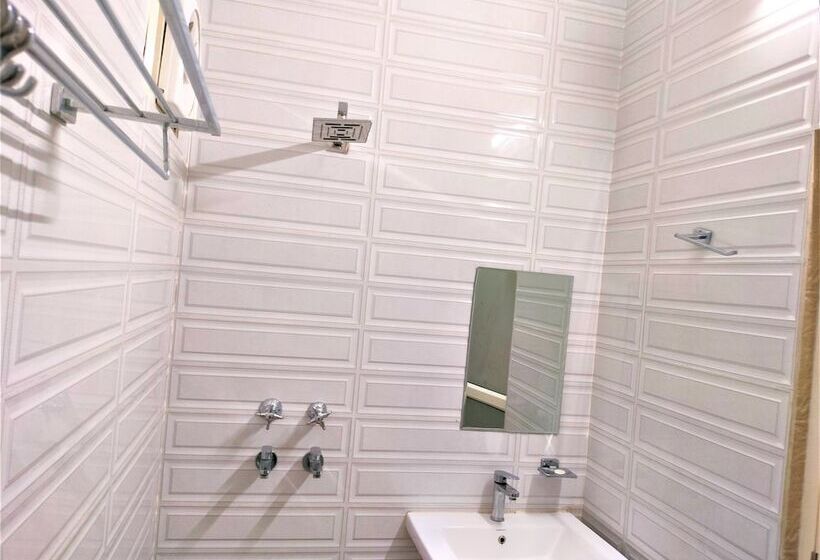 Hotel Shamim Residency Near Nizamuddin Dargah