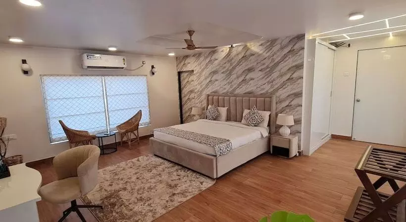 ホテル Stay Serene Luxury