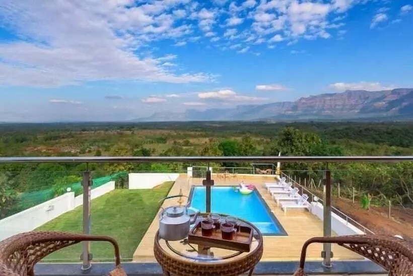 ホテル Stay Serene Luxury