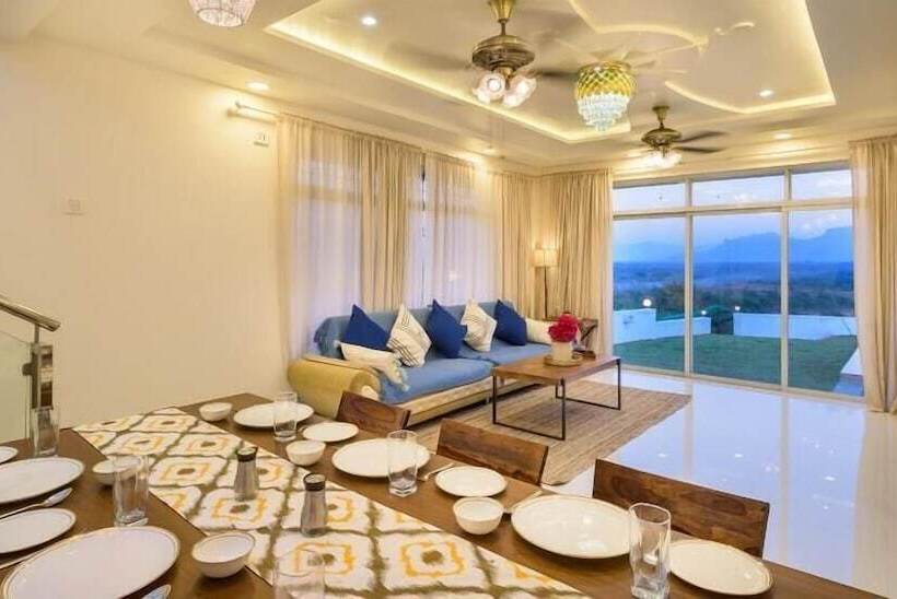 Отель Stay Serene Luxury