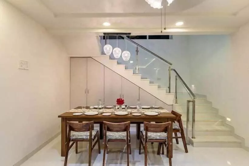 ホテル Stay Serene Luxury