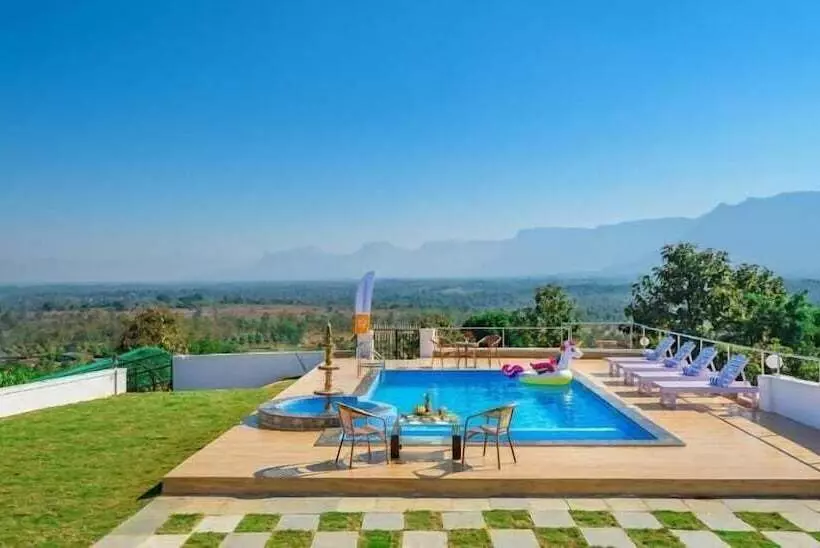 ホテル Stay Serene Luxury