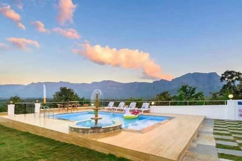 ホテル Stay Serene Luxury