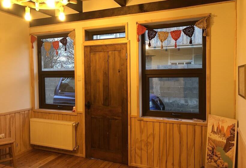 Magellanicus Rustic Suites