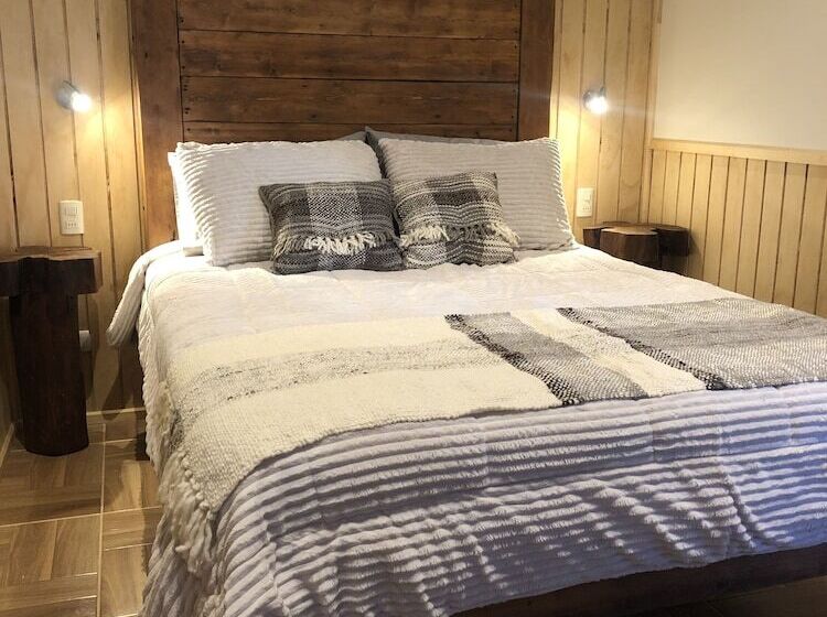 Magellanicus Rustic Suites