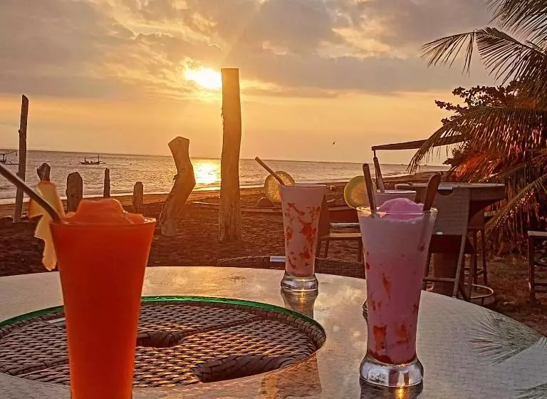 Melaya Beach Resort Twin Room