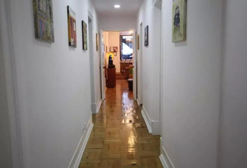 پانسیون Nautic M1 R2   Classy & Cozy Double Room With Shared Bathroom In Marques Pombal