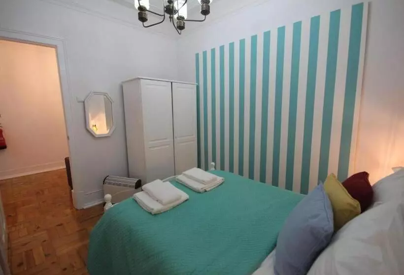 پانسیون Nautic M1 R2   Classy & Cozy Double Room With Shared Bathroom In Marques Pombal