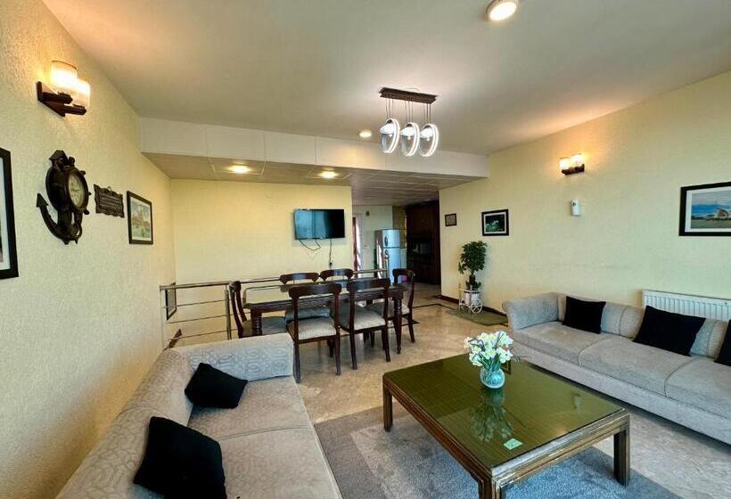 پانسیون Luxury Cottage Retreat