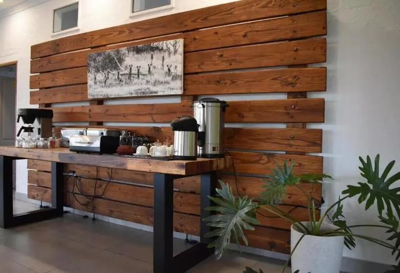 پانسیون Symponia Guest House