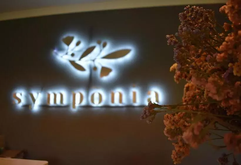 پانسیون Symponia Guest House