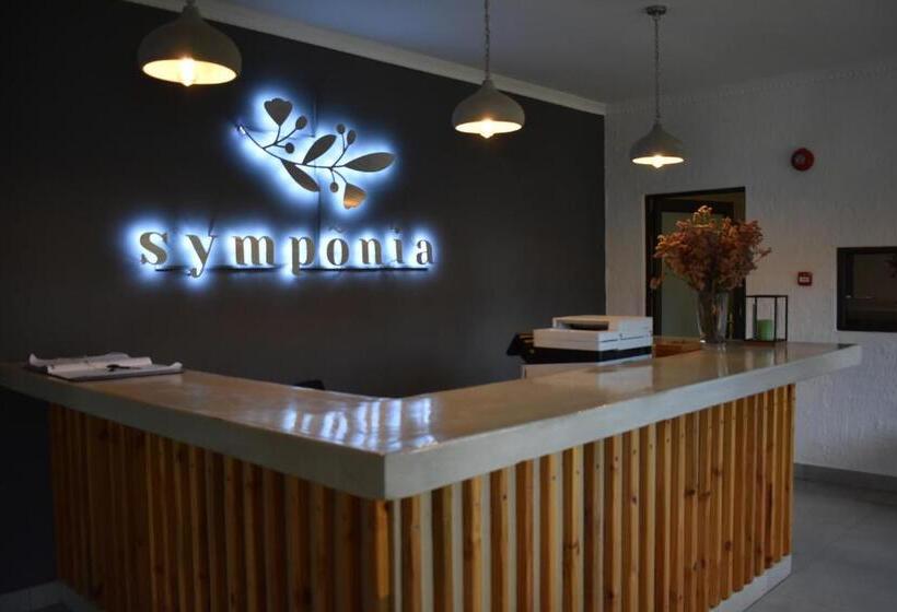 پانسیون Symponia Guest House