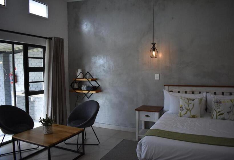 پانسیون Symponia Guest House