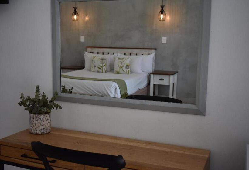 پانسیون Symponia Guest House