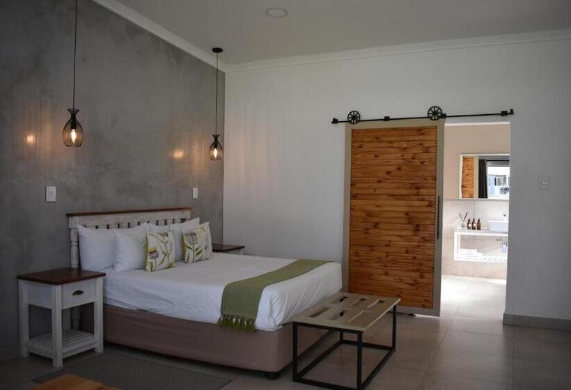 پانسیون Symponia Guest House