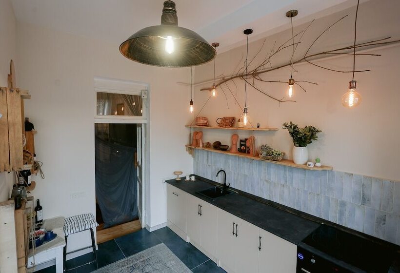 پانسیون Town Guest House