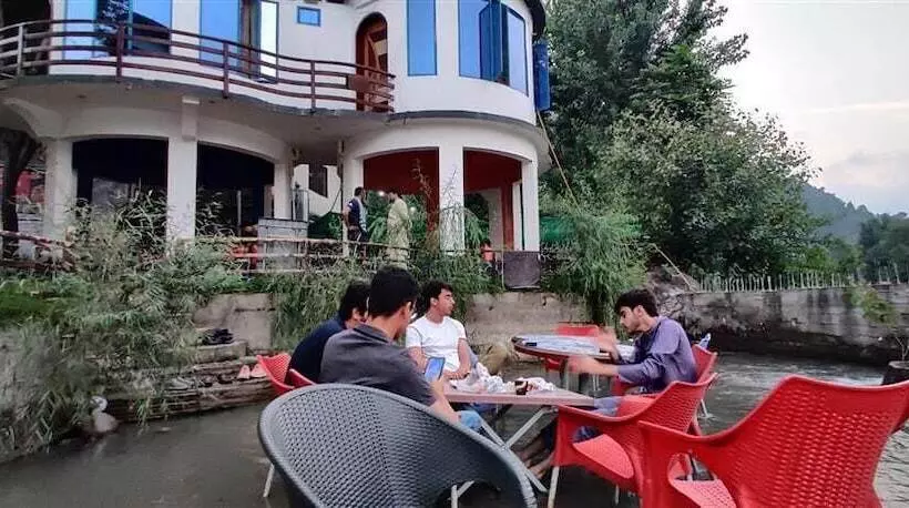 Al Maidah Hotel And Restaurant