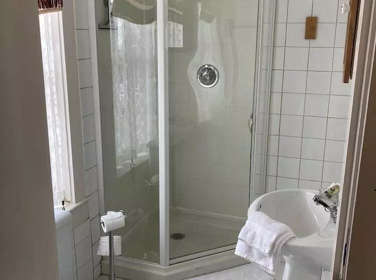 Aamiaismajoitus (B&B) St. George