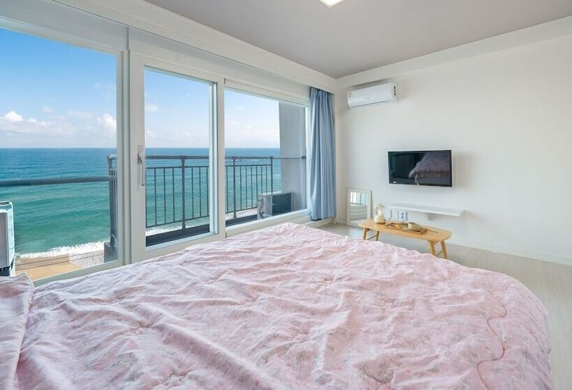 Gangneung Haerang Pension