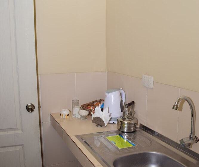 مسافرخانه Skylake