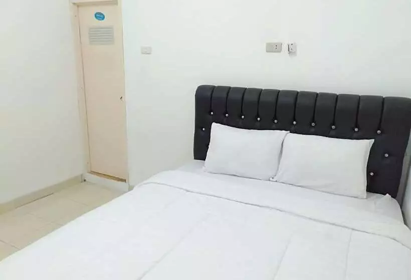 Hotelli Al-razzaq Guest House By Oyo