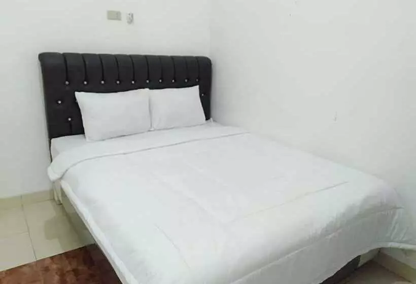 Hotelli Al-razzaq Guest House By Oyo