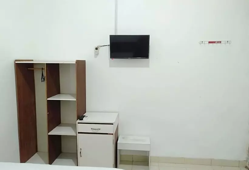 Hotelli Al-razzaq Guest House By Oyo